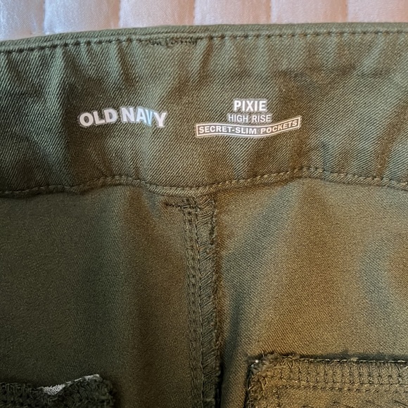 Old Navy Pixie High Rise Slim Pants Size 4 - Picture 3 of 4